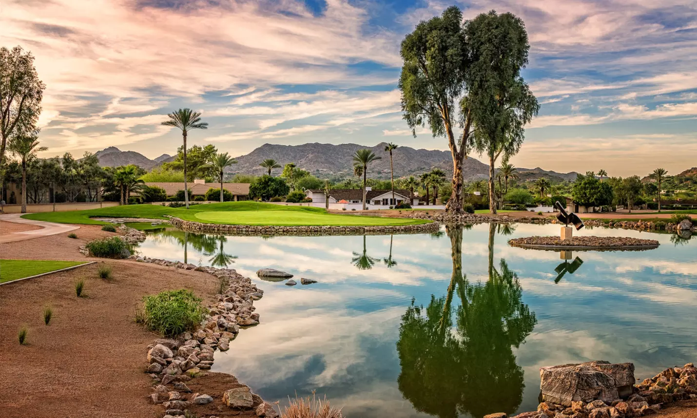 Member Pricing: 4-star Hotel in Camelback Foothills with Pools, Golf