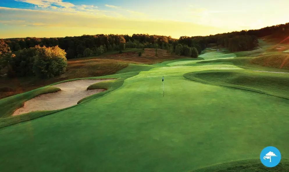 Plan your summer escape with dining credit and outdoor perks