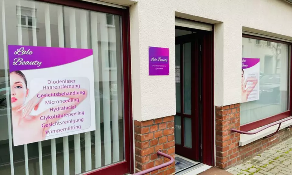 1 oder 2 Microneedling- oder Aqua-Facial-Behandlungen für 1 Person