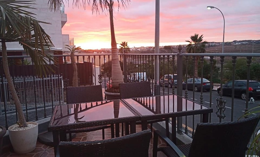 Image 13: Menú de cocina al grill para 2 o 4 con entrante, postre y bebida