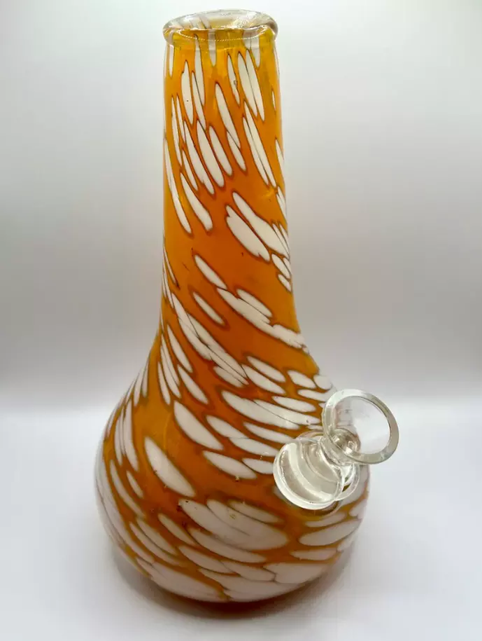 Craft Your Own Egg Bong with Personalized Session Options