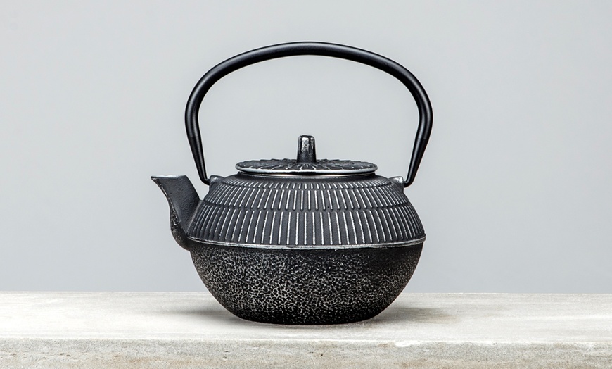 Image 10: Japanese Teapot