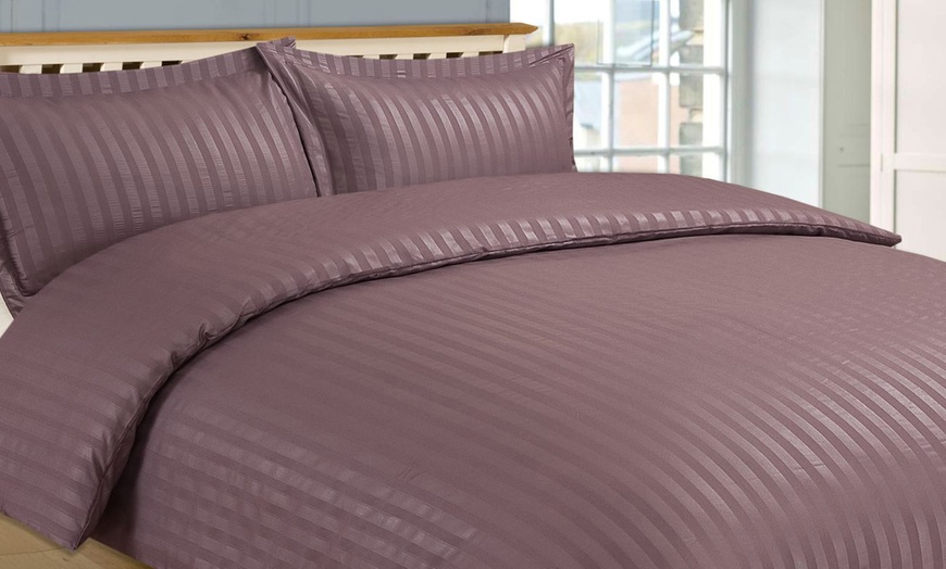 Image 5: Hotel Stripe Duvet Set