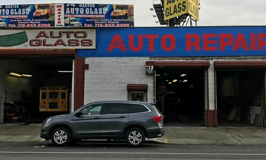 Image 4: Up to 28% Off Expert Oil Changes for Longer Engine Life