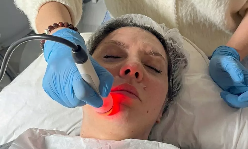 Kompleksowa pielęgnacja twarzy: masaż Kobido i zabieg RF-Lifting