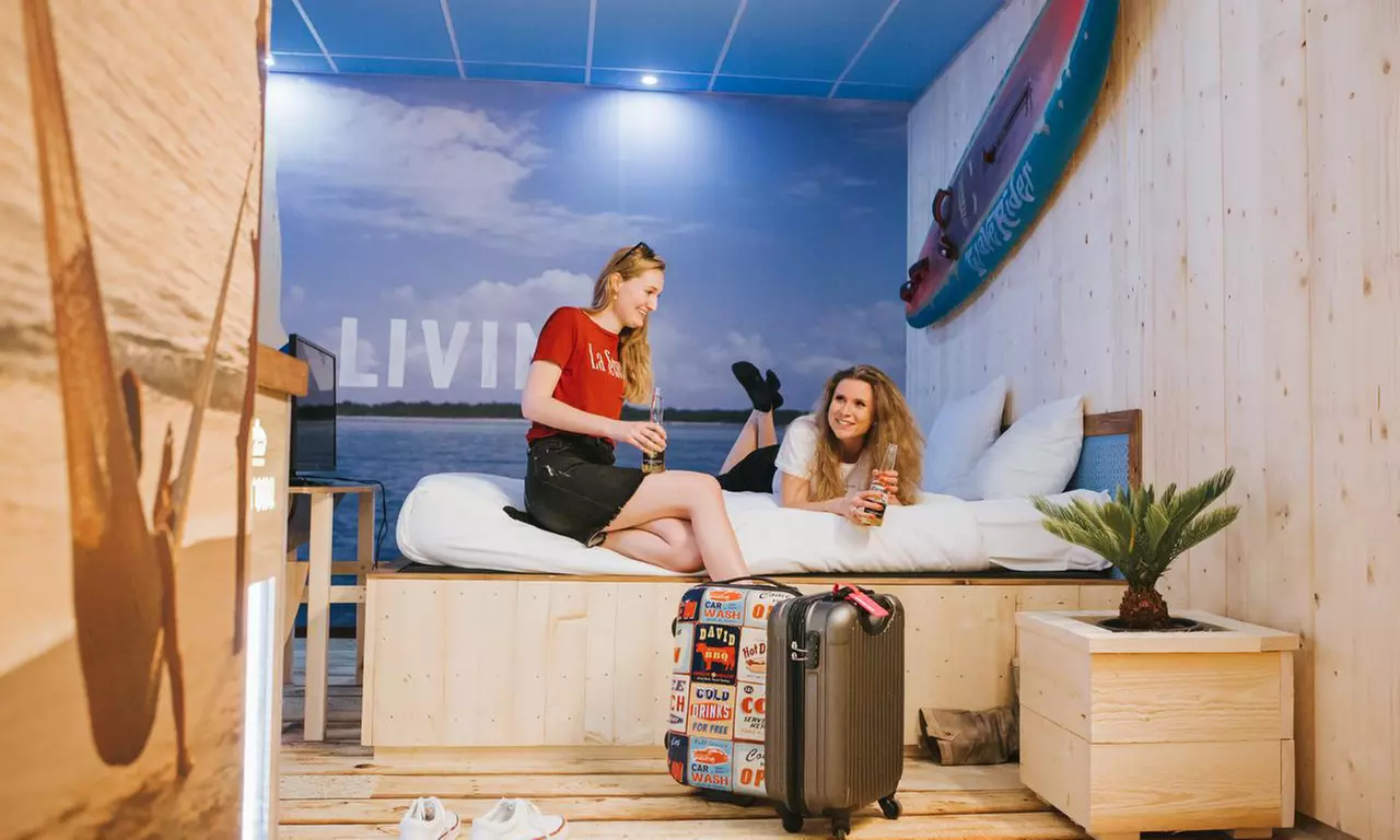 Amsterdam: monolocale standard con colazione, noleggio bici e parcheggio per 2 presso l'Amsterdam Teleport Hotel - Primary Image