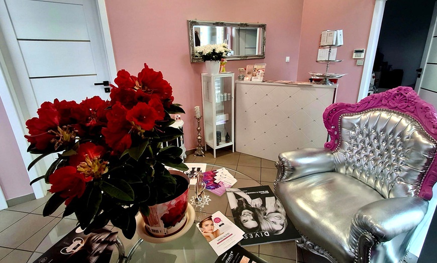 Image 2: Do 60% zniżki na Zabieg na twarz w Mind & Beauty Academy