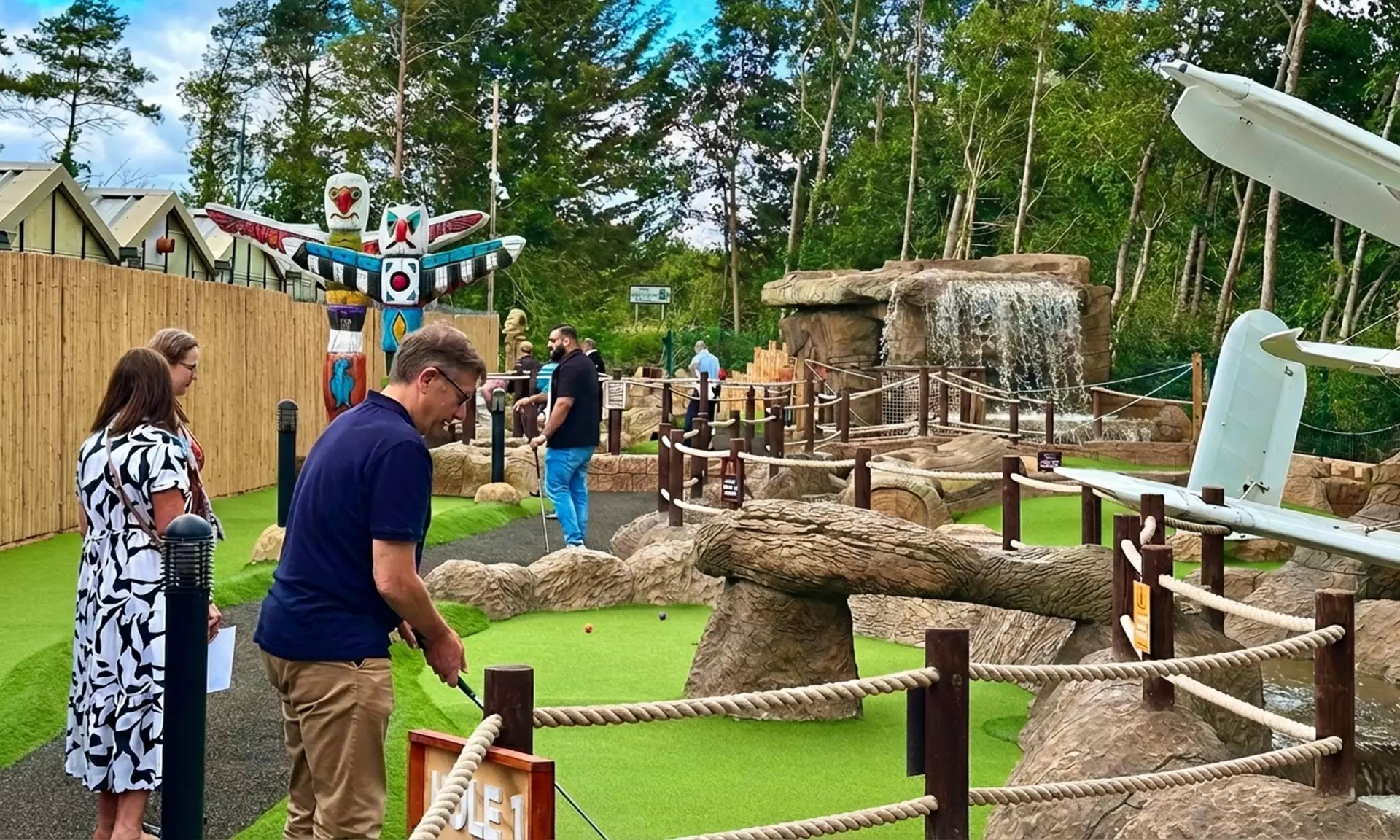 Adventure Golf 18 Holes - Single Adult (16+), Child(4-15) Ticket
