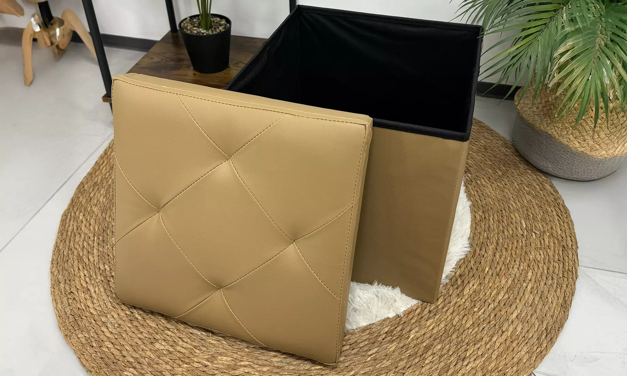 Puf cuadrado en ecopiel con almacenamiento