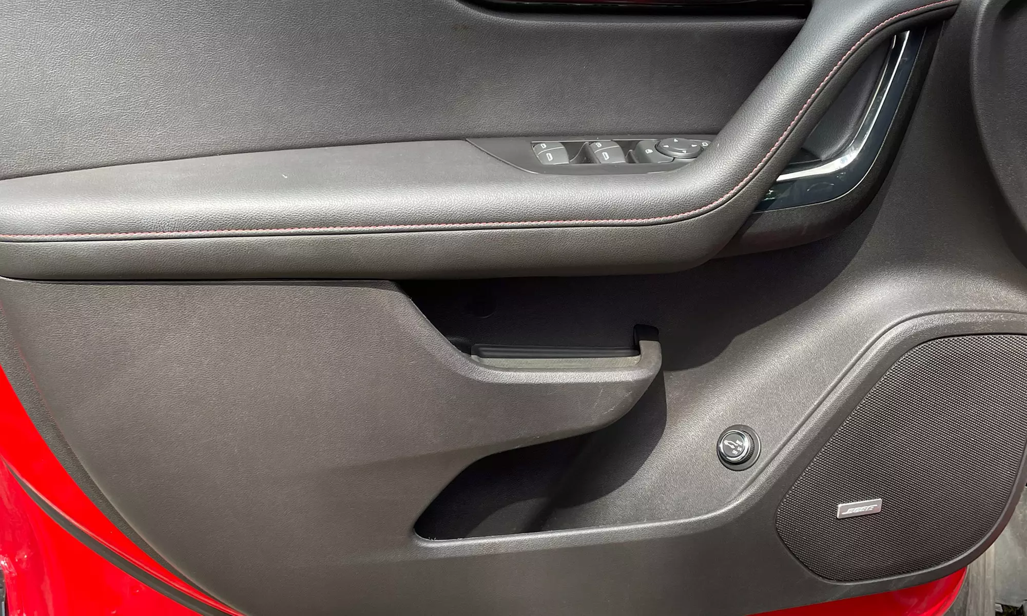 Interior Clean and Vacuum for Sedan & Sport Cars, Standard / Large SUV