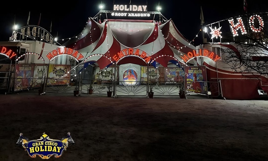 Image 2: Circo Holiday: entrada en tribuna a elegir en diciembre en Alcobendas