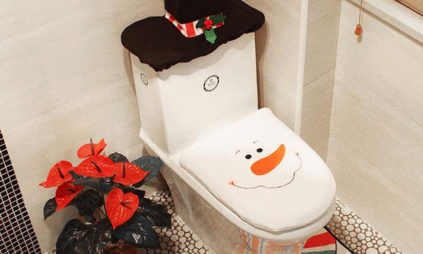 Image 11: Three-Piece Xmas Toilet Cover