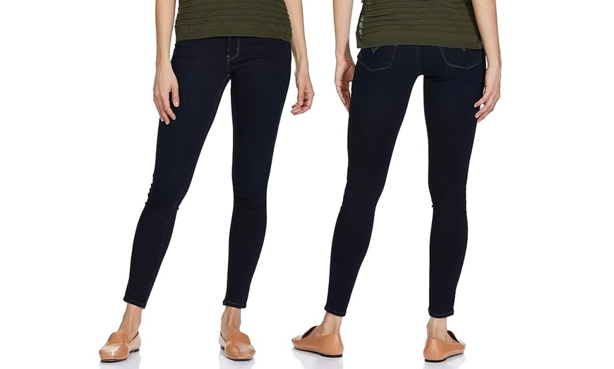 Image 13: Women Levi's Jeans