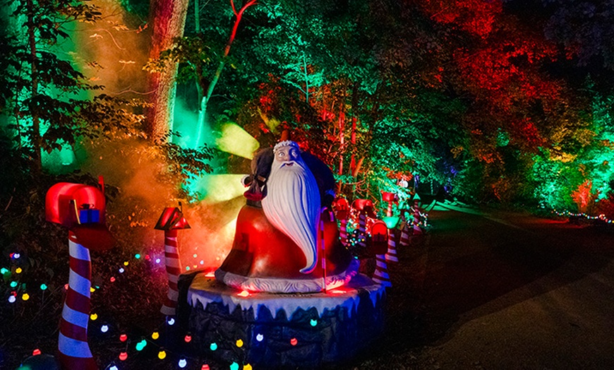 Image 4: Tim Burton’s The Nightmare Before Christmas Light Trail