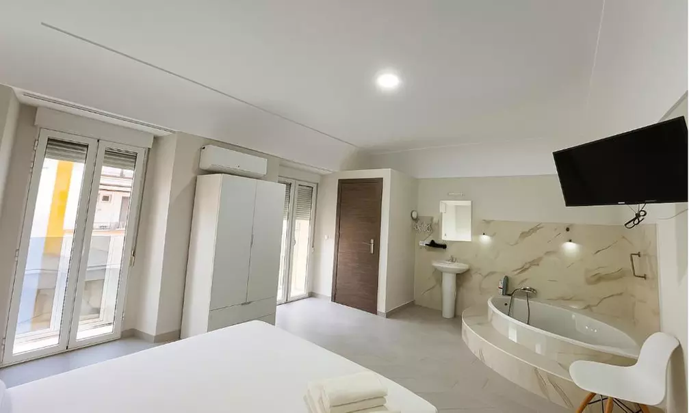 Mérida: habitación doble junto al Teatro Romano para 2 personas en el Hostal Pompeya Mérida - Primary Image