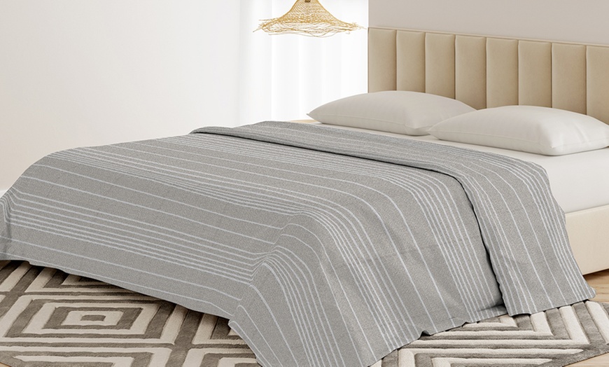 Image 58: Bankhoes en sprei van gerecycled katoen