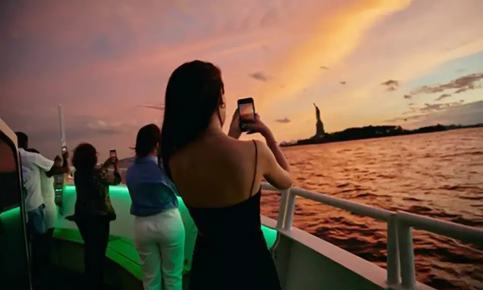 NYC and Statue of LIberty Sightseeing Cruise from NYC Water Cruises
