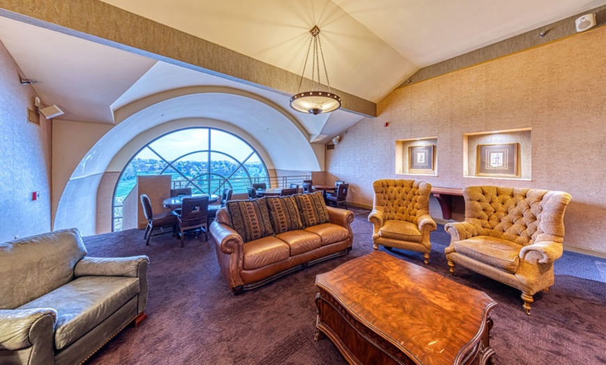 Image 9: Adventure and relaxation in one perfect winter escape