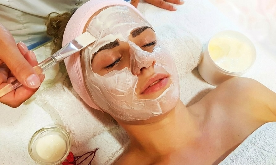 Reveal Younger, Smoother Skin with Rejuvenating Chemical Peels