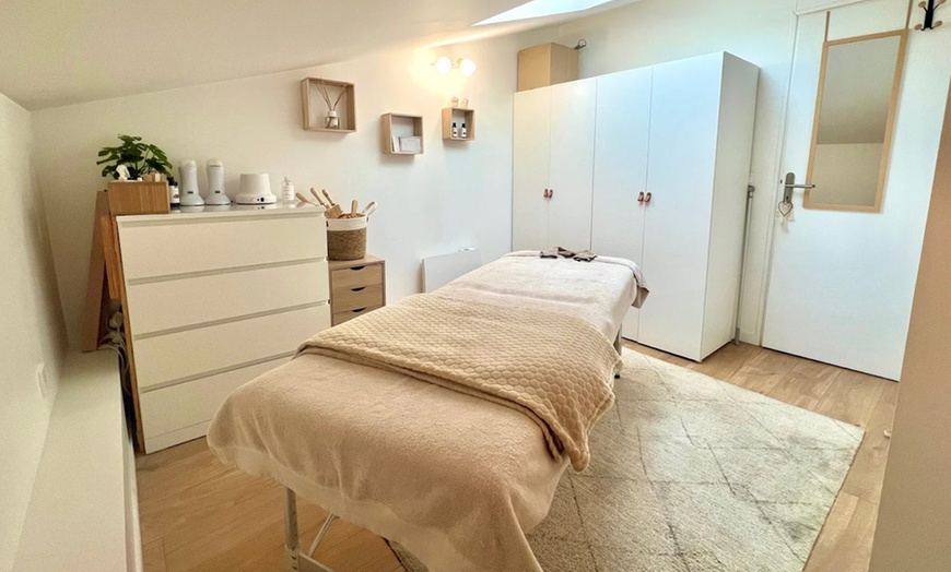 Image 2: Massage au choix, options soin ou gommage, à la Douce Heure De Jessica