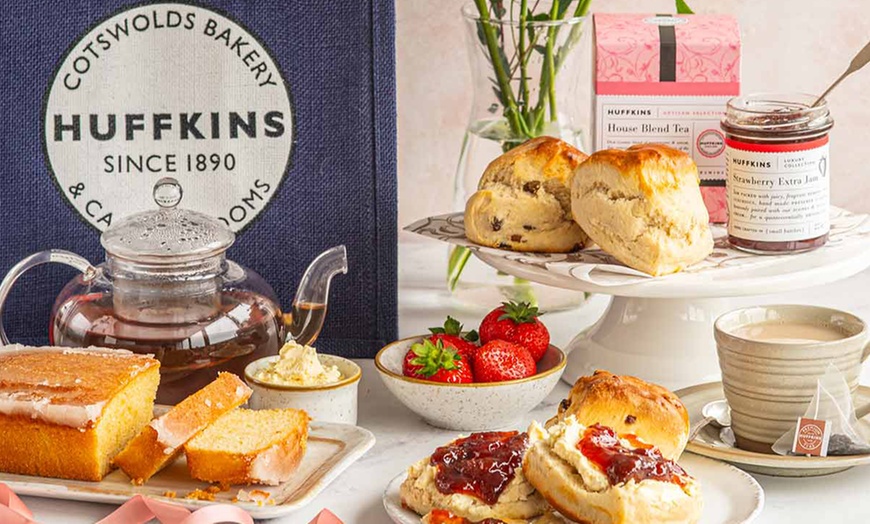 Image 5: Huffkins Afternoon Tea Gift Set