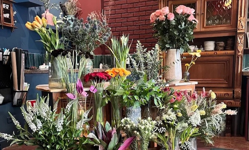 Image 2: Kaffee und kleiner Blumenstrauß für 1 oder 2 Personen