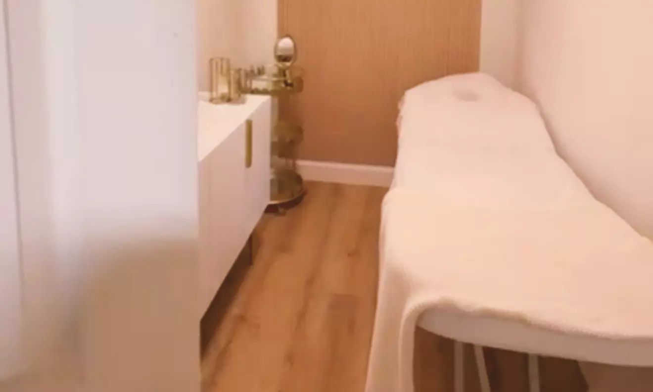 Classic 4D or 6D Extensions or Extensions with Fox Eyes or 3D or 6D