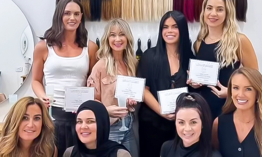 Image 3: Revive Your Locks with a Deluxe Hair Journey