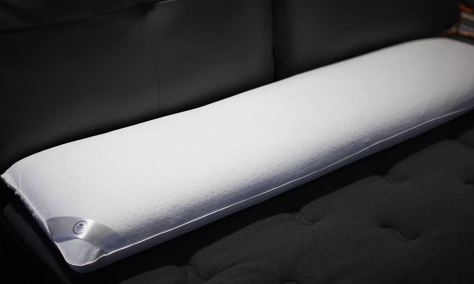 Traversin Exquis, mousse à mémoire de forme s'adaptant parfaitement à la courbe naturelle de votre cou, Sampur - Primary Image