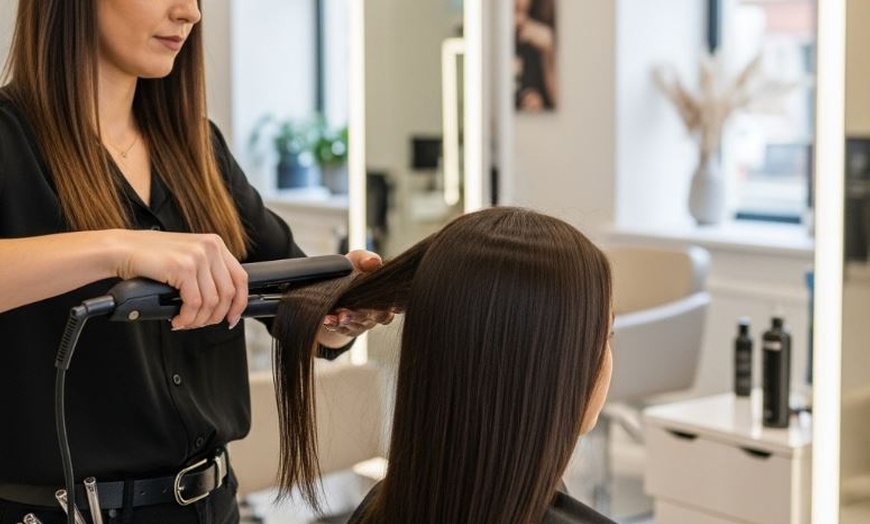 Image 1: Alisado de keratina orgánica con corte de puntas