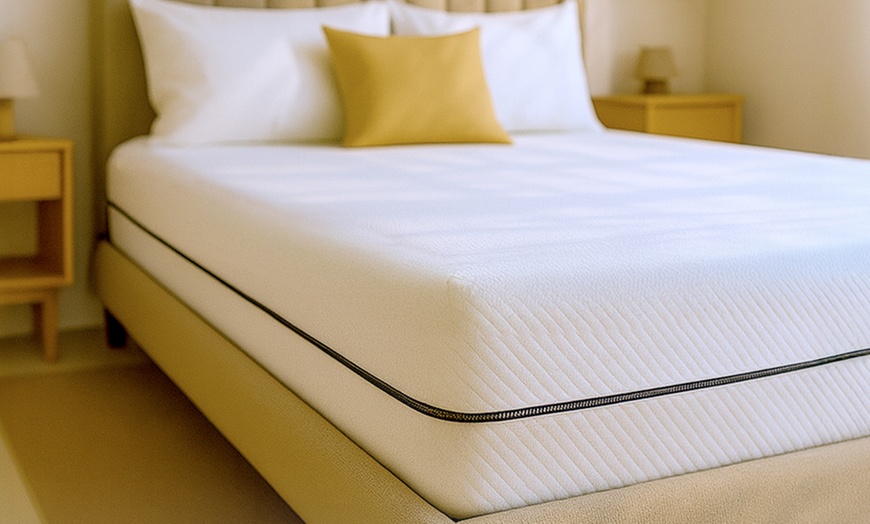 Image 3: Matelas en mousse orthopédique et hypoallergénique The White Stones
