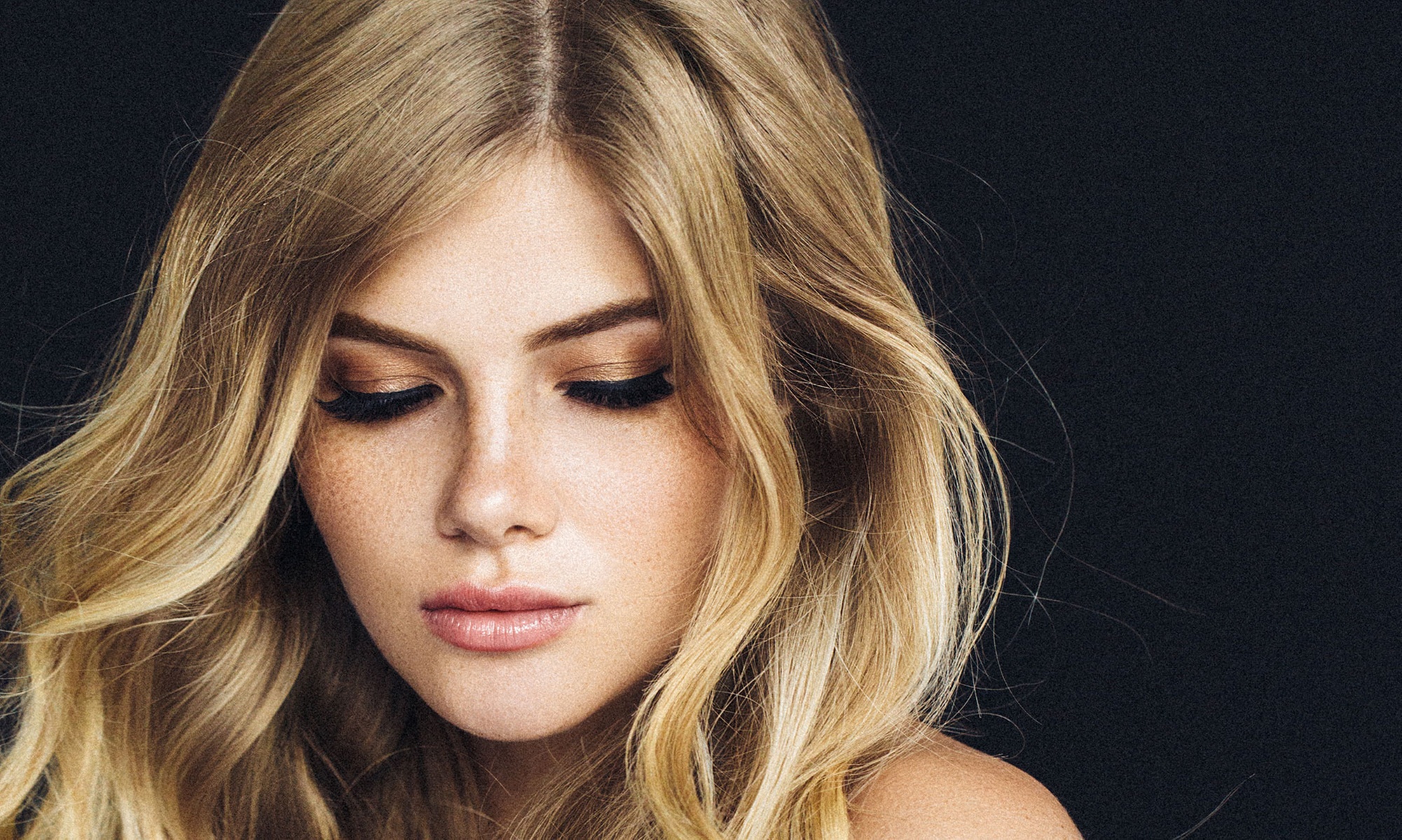 Transform Your Look with Classic Eyelash Extensions