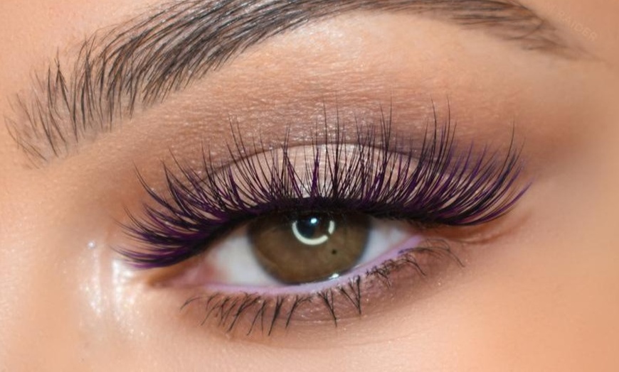 Image 1: Up to 45% Off on Eyelash Extensions at Beautina Beauty Studio