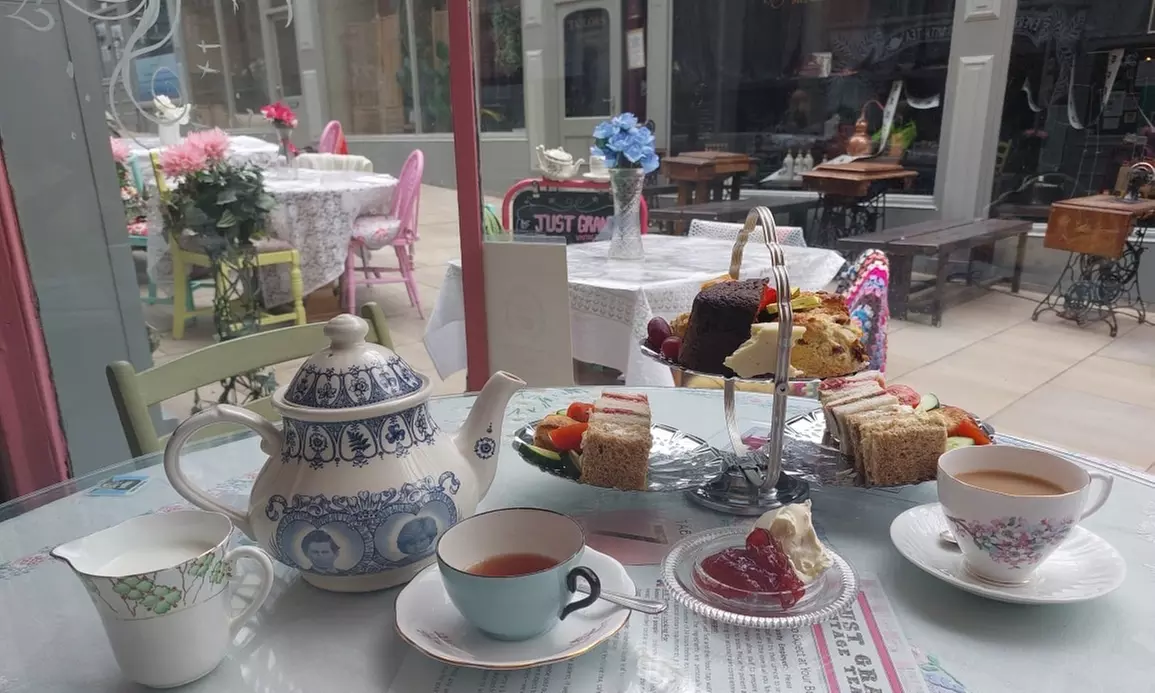 Traditional Afternoon Tea with Optional Prosecco for 2, 3, or 4 People