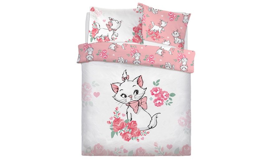 Image 2: Disney® Reversible Duvet Set