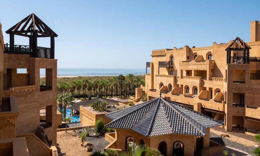 Image 4: Spa nocturno en pareja: acceso exclusivo y opción a vino o hidromasaje