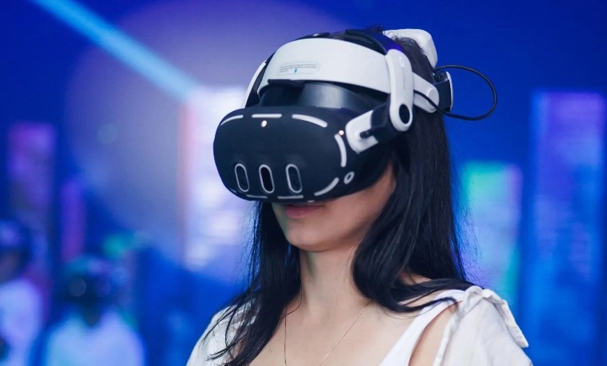 Image 2: Join the Virtual Hero Experience Up to 10 Players