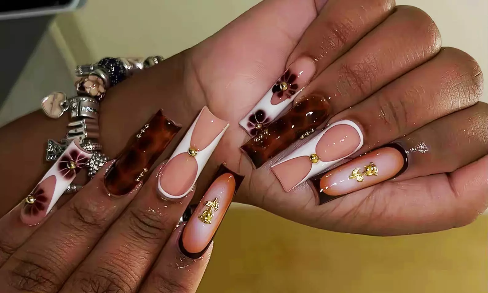 Customized Full Set Builder, Set Gel X, or Acrylic For Perfect Naiks