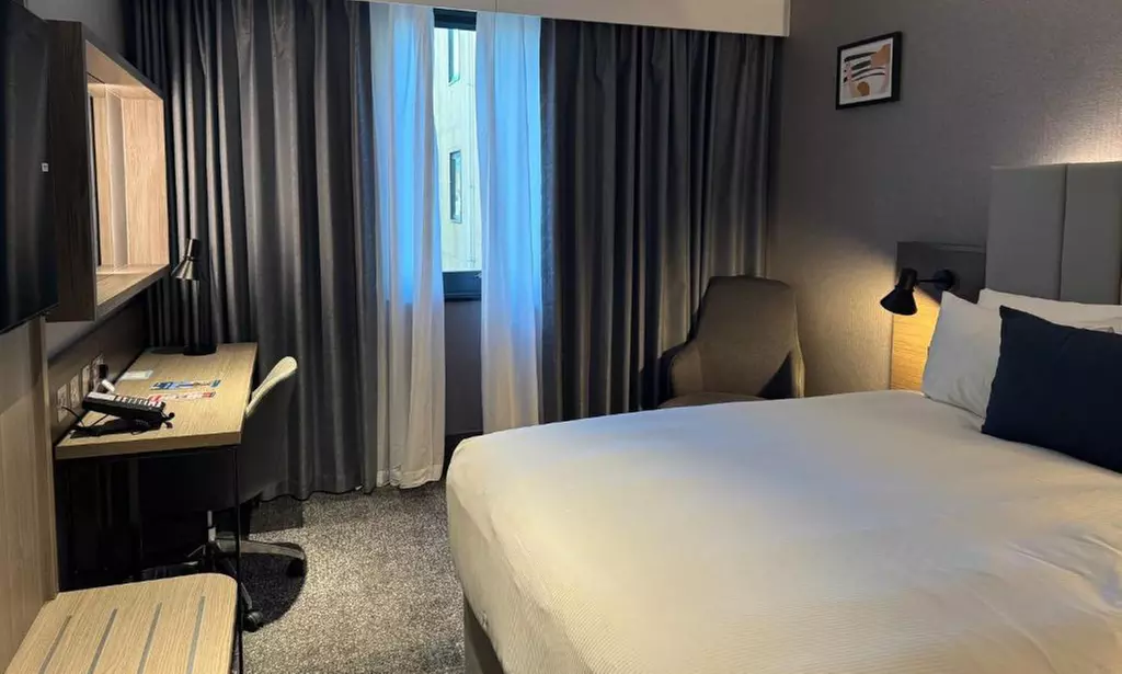 Kingston: One or Two Nights Stay