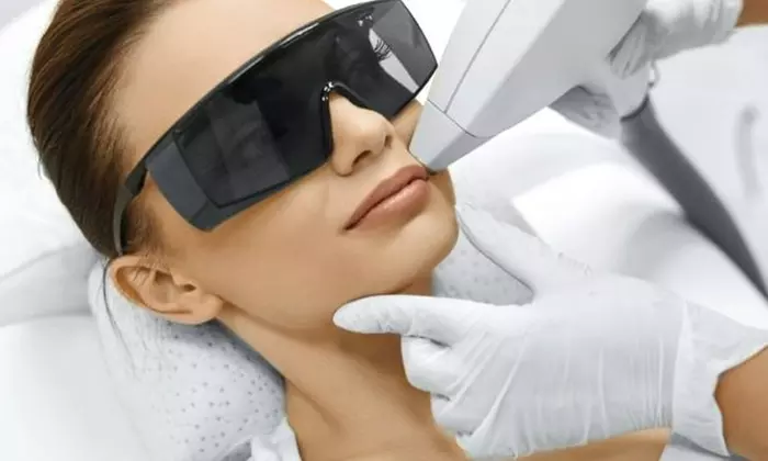 Tratamiento facial de fototerapia LED en Sábila