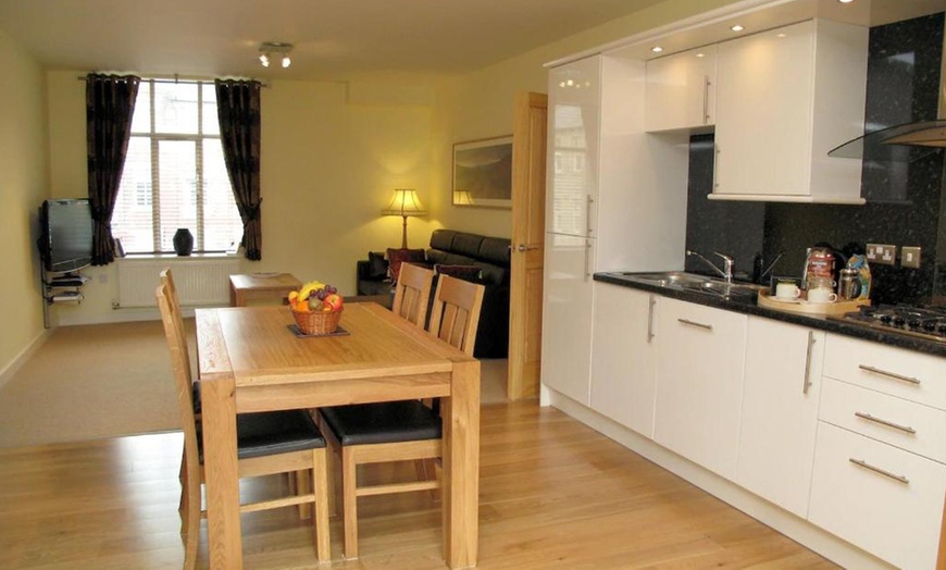 Image 11: West Yorkshire, Hebden Bridge: 4* Apartment Stay with Breakfast & Prosecco