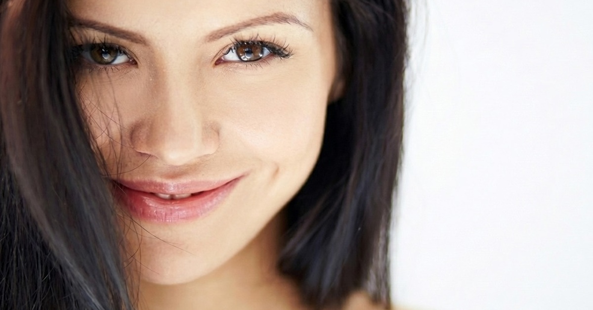 Tratamiento facial con microagujas Dermapen en Valencia