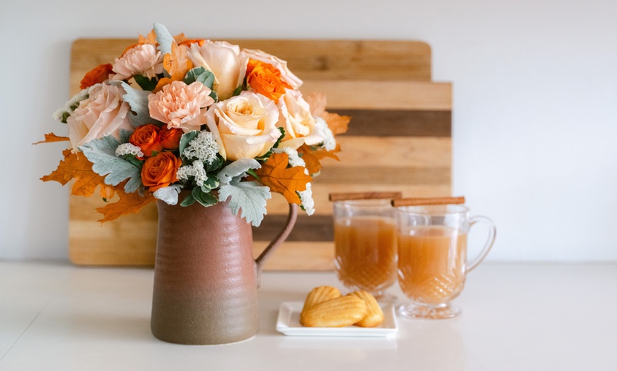 Image 9: Same Day Beautiful Fresh Flower Bouquets from Teleflora 57% Off 
