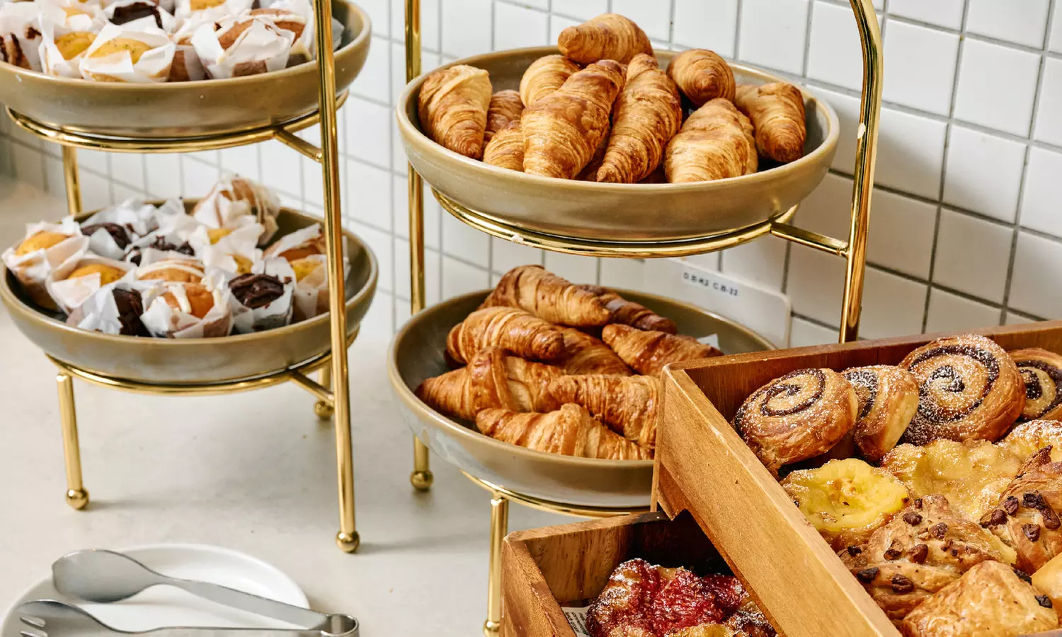 Buffet Breakfast at Mister Munro Restaurant And Bar