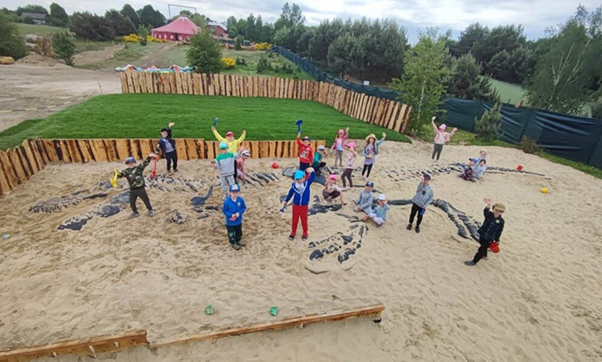 Image 4: Przeżyj rodzinną przygodę w Dolinie Dinozaurów