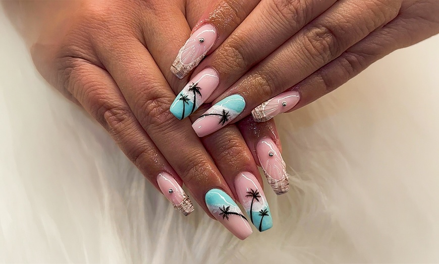 Image 3: Gel, Builder Gel & Art Manicures for Lasting Style