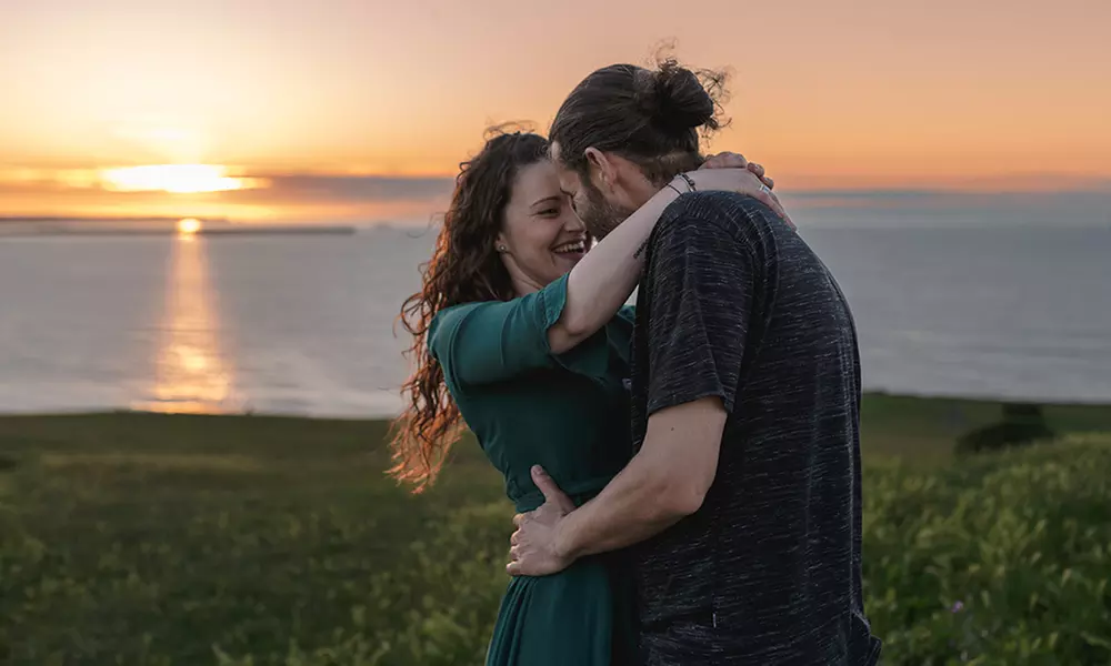 Sesión de fotos en pareja en la playa o cualquier lugar de Gijón