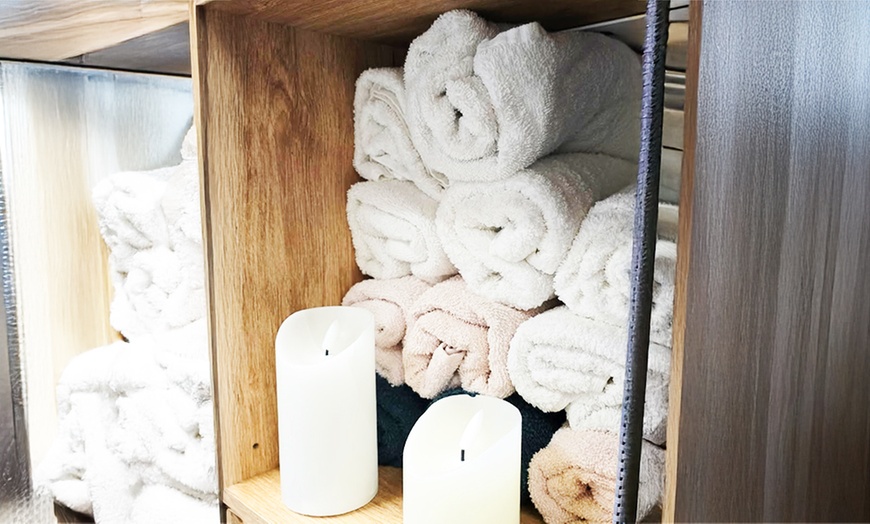 Image 2: Soin du visage, massage relaxant ou rituel bien-être 