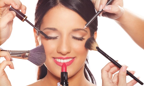 Atelier auto-maquillage et colorimétrie de 2h pour 1 personne à 59,90 € chez REekilibrAN