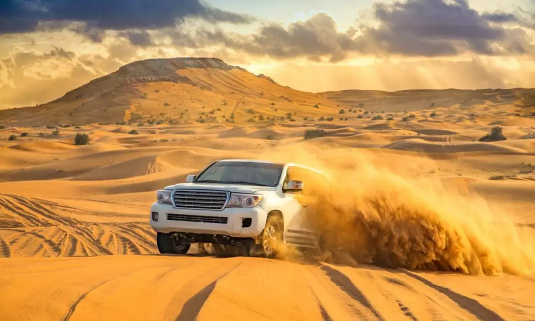 VIP Desert Safari Adventure: Dune Bashing, Quad Biking & BBQ Dinner!